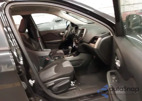 2015 Jeep Cherokee Sport z USA, uszkodzony, nr VIN 1C4PJMAB8FW713849